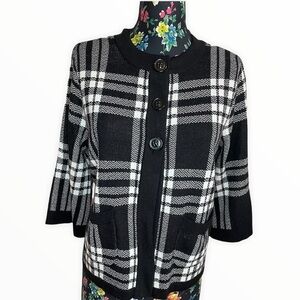 Designers originals cardigan sweater black and white Plaid elegant